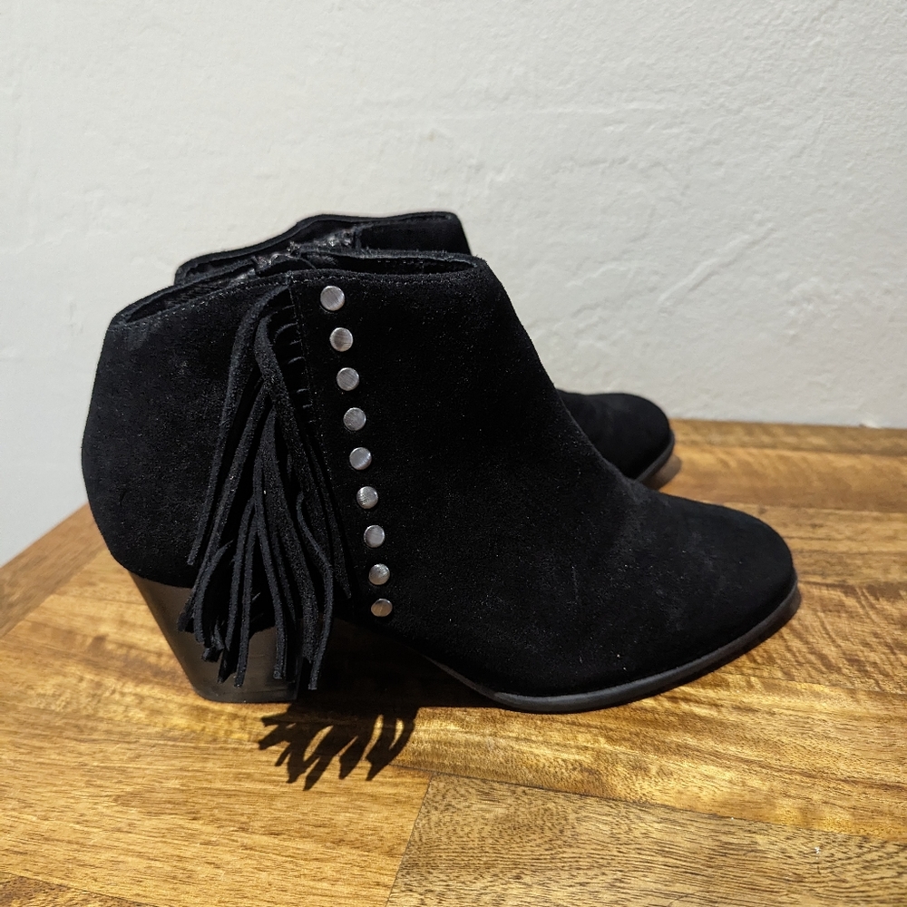 Vionic booties black with tassel size 7 inner ankle‎ zip